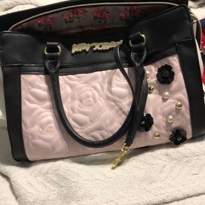 Cute Cute Cute Betsey Johnson Purse 👛